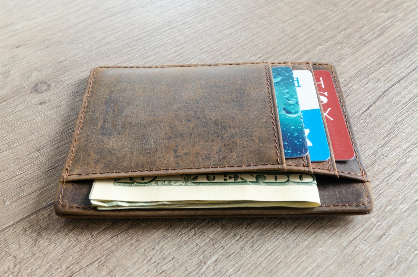 Here_are_five_compelling_reasons_why_you_should_upgrade_to_a_metal_RFID_wallet_today.jpg