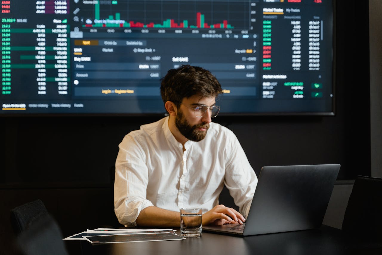 Choosing A Forex Broker: Everything You Need to Know in 2024