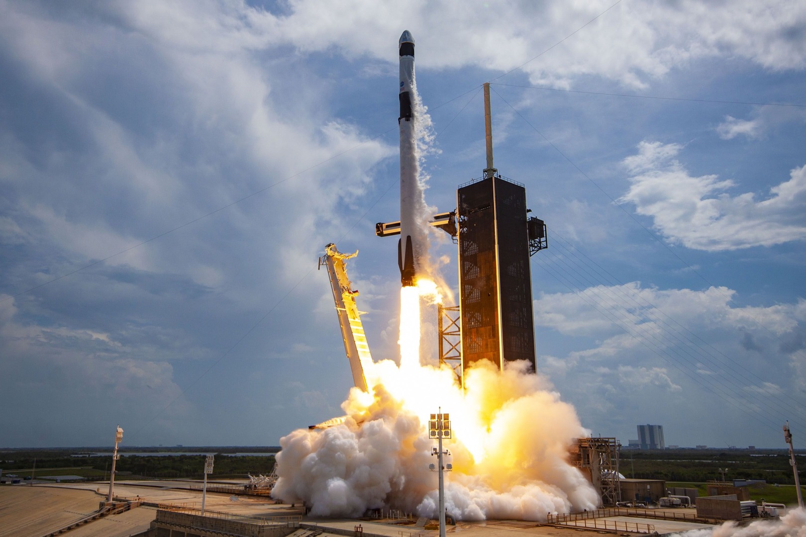 SpaceX's Falcon 9 Soars Again on Starlink Mission After Water Intrusion