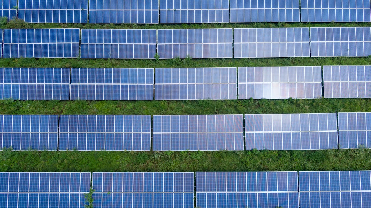 The Environmental Benefits of Solar Energy: Reducing Your Carbon Footprint