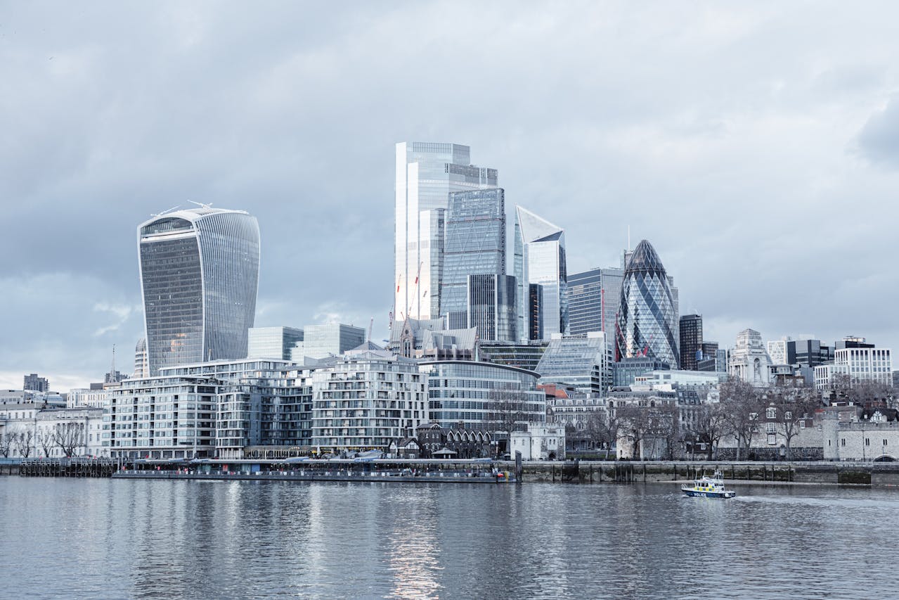 Why Now is a Prime Time to Invest in the UK Office Market